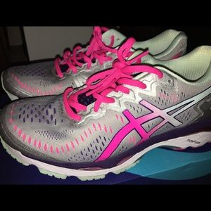 ASICS Women’s Running Shoes ‼️NEW, NEVER WORN‼️